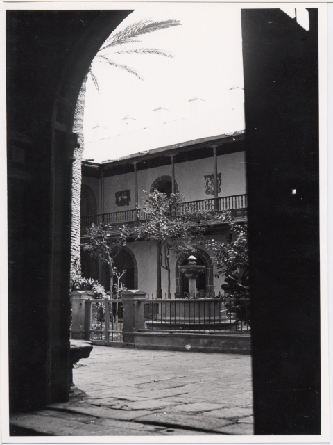 PATIO DE LOS NARANJOS.