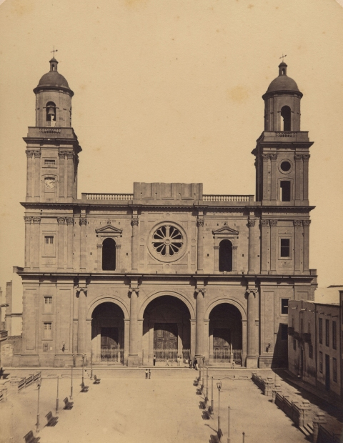 PLAZA Y CATEDRAL SIN TEMPLETE