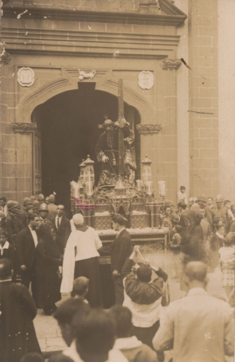 PROCESIÓN DEL VIERNES SANTO, CRISTO Y EL CIRINEO
