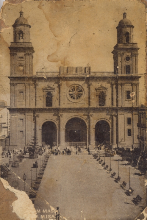SANTA ANA, SALIDA DE MISA