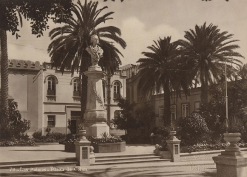 PLAZA DE SAN FRANCISCO Y MONUMENTO A COLÓN