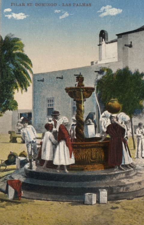 TALLAS Y LATAS EN EL PILAR DE SANTO DOMINGO.
