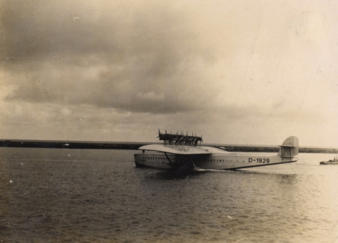 HIDROALA DORNIER EN LA BAHÍA DE LA ISLETA