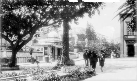 PLAZA DE LAS RANAS