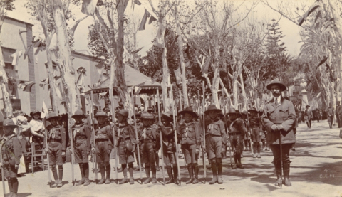 PRESENTACIÓN DE LOS BOYS SCOUTS EN GRAN CANARIA. ALAMEDA DE COLÓN