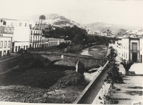 PUENTE DE PIEDRA