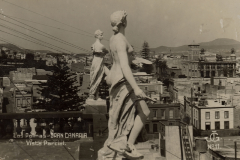 ESTATUAS DEL AYUNTAMIENTO DE LAS PALMAS DE GRAN CANARIA