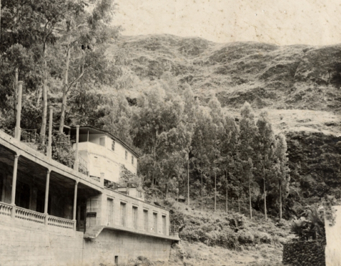 EL BALNEARIO DE AZUAJE