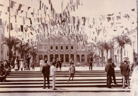 SANTA ANA ENGALANADA PARA EL REY ALFONSO XIII