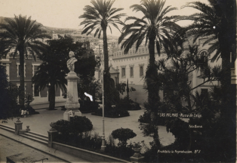 PLAZA E IGLESIA DE SAN FRANCISCO. MONUMENTO A COLÓN