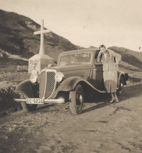 EL COCHE Y LA CRUZ