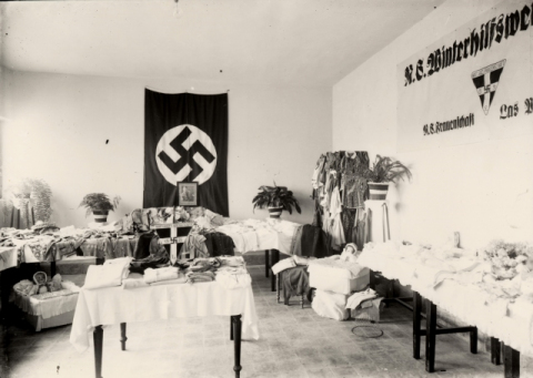 REGALOS DE BODA DEL FASCISMO