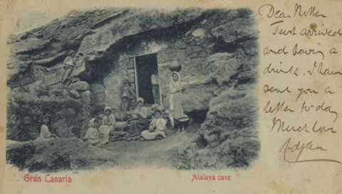 LA ATALAYA, CAMPESINOS ANTE LA CUEVA