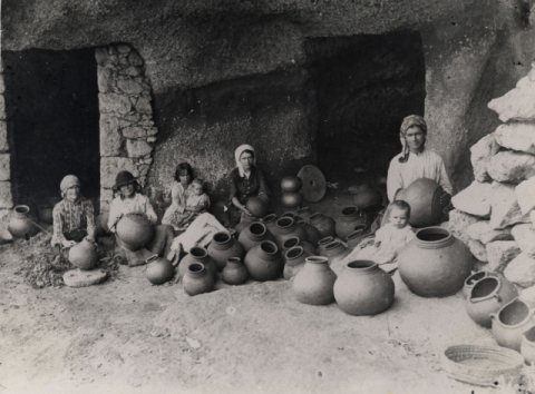 MUJERES ALFARERAS