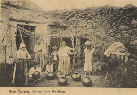 TALAYERAS DELANTE DE LAS CUEVAS
