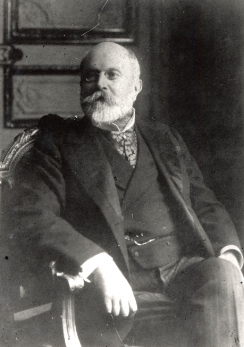 FERNANDO LEÓN Y CASTILLO