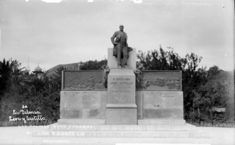 MONUMENTO A LEÓN Y CASTILLO