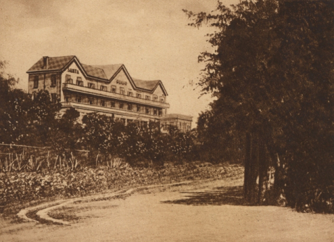 EL HOTEL