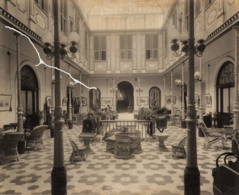 EL PATIO DEL HOTEL METROPOLE