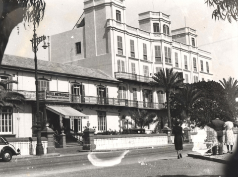 FACHADA DEL HOTEL METROPOLR