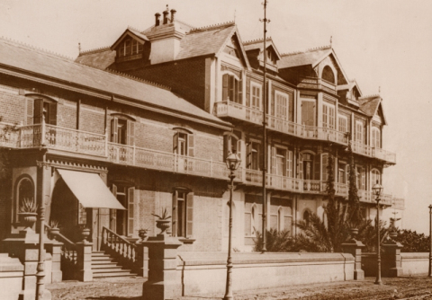 HOTEL METROPOLE