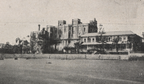 HOTEL METROPOLE