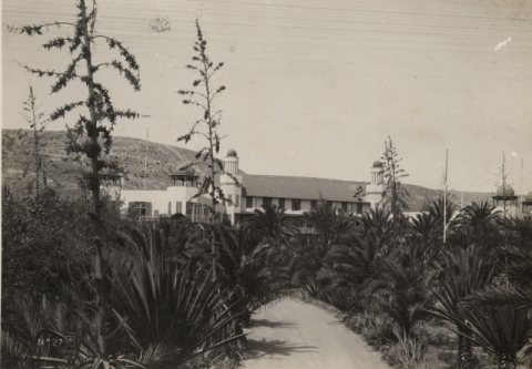 JARDINES Y HOTEL SANTA CATALINA