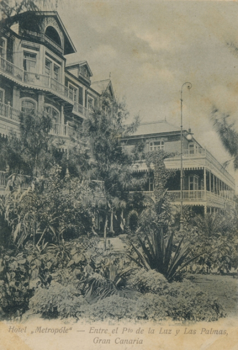 TRASERA DEL HOTEL METROPOLE, JARDINES