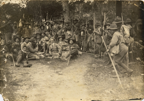 LOS BOYS SCOUTS DE EXCURSIÓN EN EL CAMPO