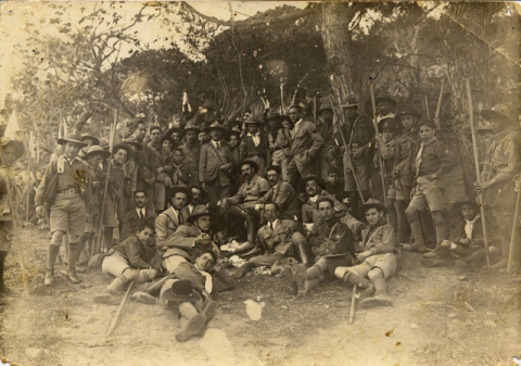 LOS BOYS SCOUTS DE EXCURSIÓN EN EL CAMPO