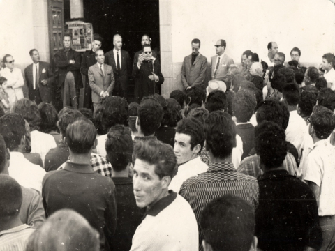 DISCURSO A LOS VECINOS