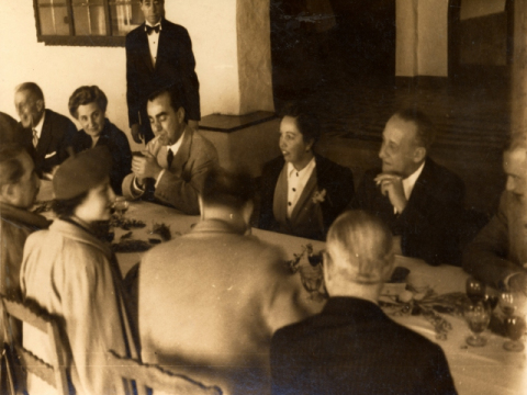 POSTRES Y CAFÉS CON CARRERO BLANCO