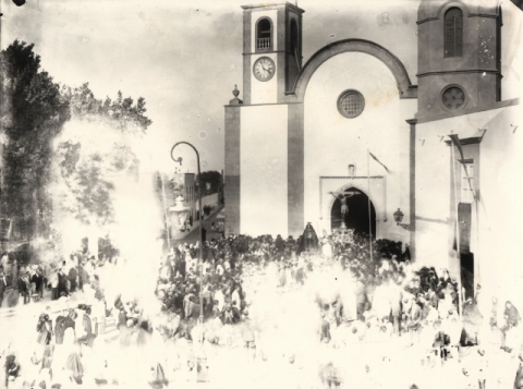 EL CRISTO Y LA VIRGEN