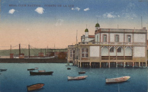 CLUB NAUTICO EN EL MUELLE SANTA CATALINA