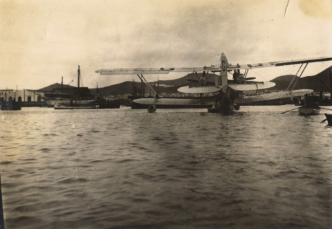 EL HIDROALA  EN LA BAHÍA DE LA ISLETA
