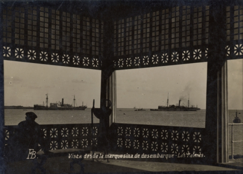 MARQUESINA EN EL MUELLE SANTA CATALINA