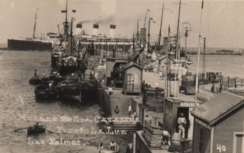 MUELLE SANTA CATALINA, BARCOS