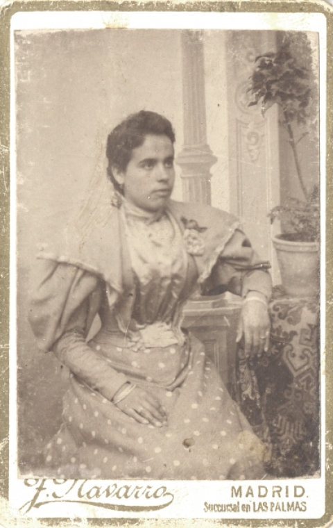 LA JOVEN