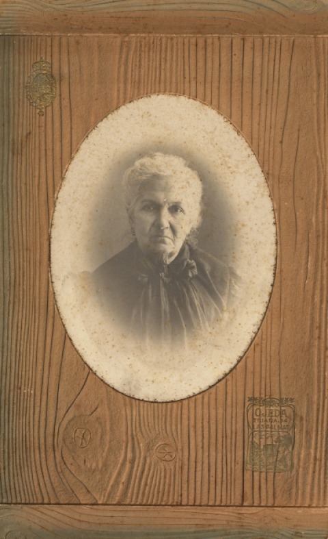 LA SEÑORA