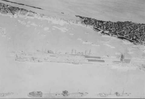 EL ISTMO Y EL MUELLE