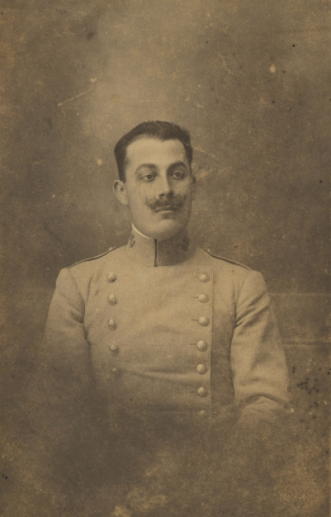 EL MILITAR