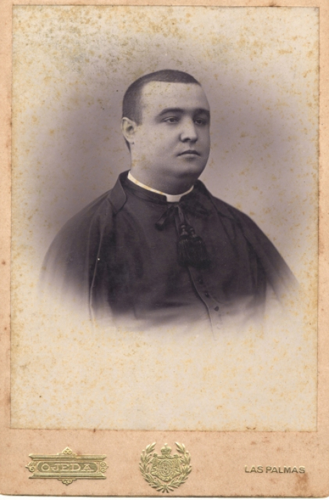 RETRATO DEL CURA