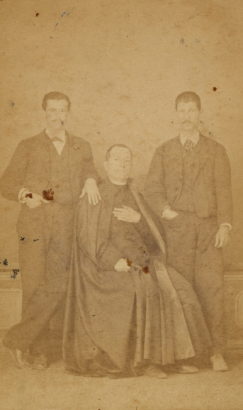 EL CURA Y LOS AMIGOS