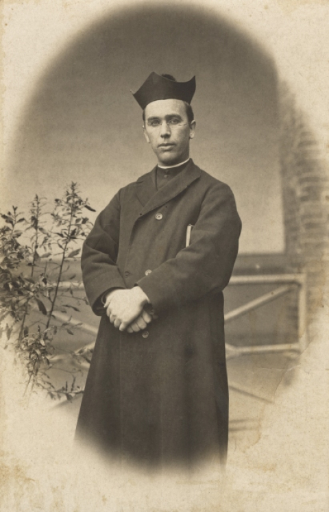 EL SACERDOTE