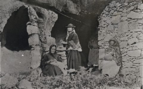 LAS  CUEVAS DE GÁLDAR