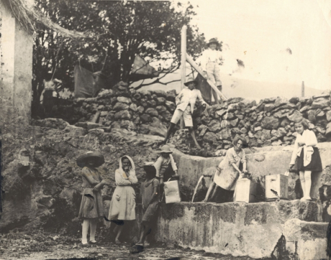 NIÑOS AGUADORES