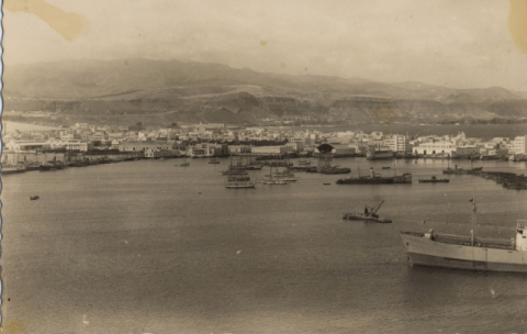 MUELLE DE ATRAQUE DEL PUERTO DE LA LUZ