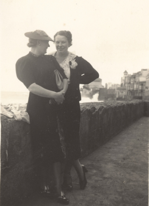 RETRATO EN LA CALLE DE LA MARINA