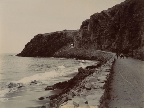 TÚNEL DE LA LAJA Y PLAYA