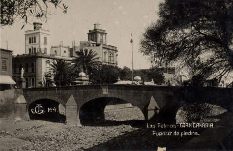 PUENTE DE PIEDRA